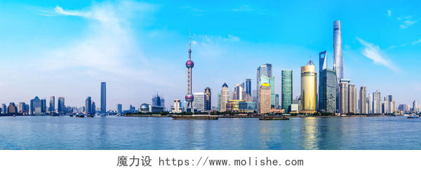 上海外滩的摩天大楼上海旅游